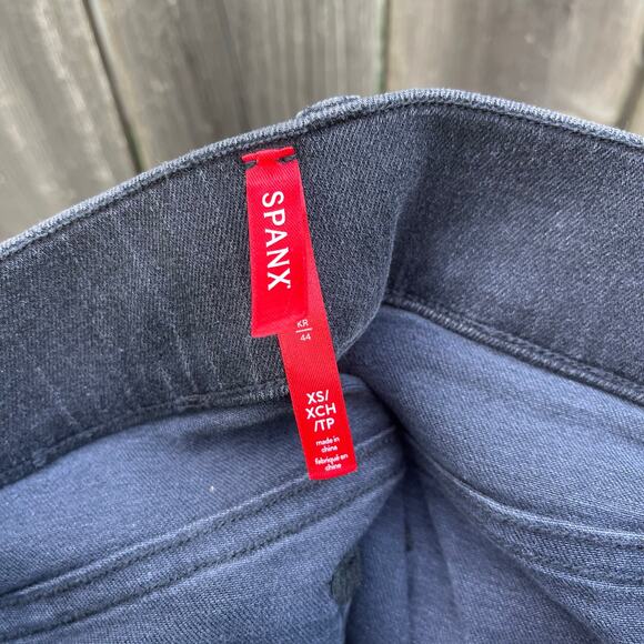 Spanx • Ankle Straight Leg Jeans Vintage Black - Picture 5 of 6